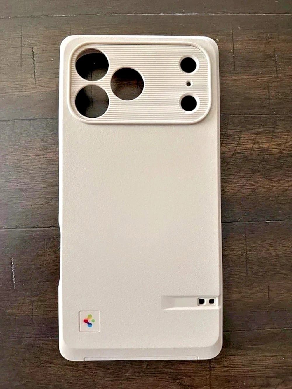 Spigen Slim Armor Pro retro Mac case